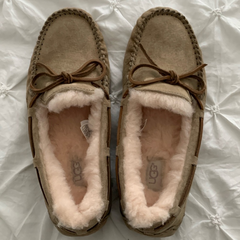 UGG Dakota Moccasins Women’s